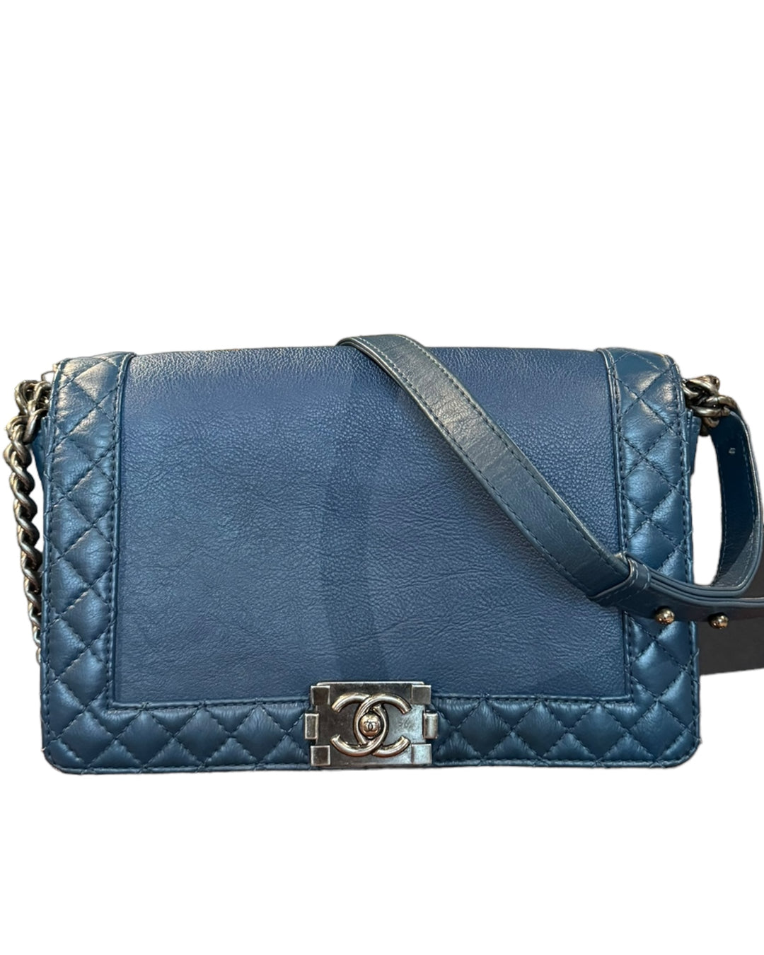 Chanel Boy Medium Shoulder Bag - Blue Calfskin